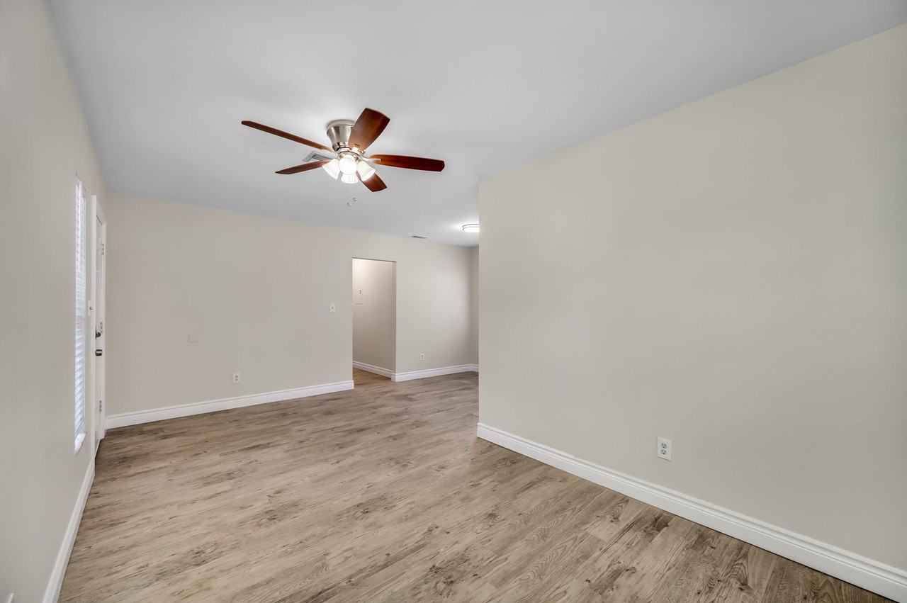 406 S Westland Ave - Photo 3 of 21