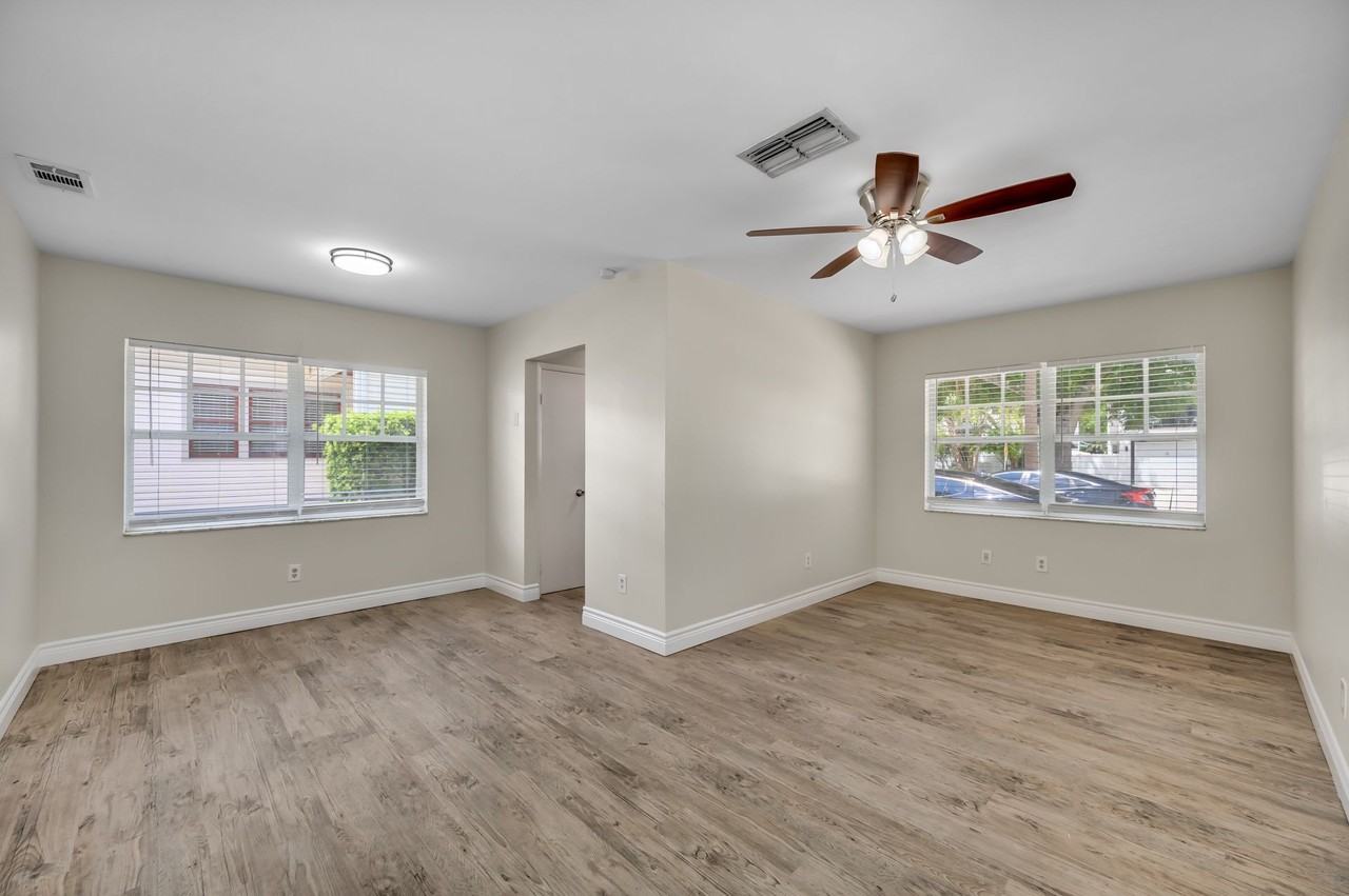 406 S Westland Ave - Photo 4 of 21