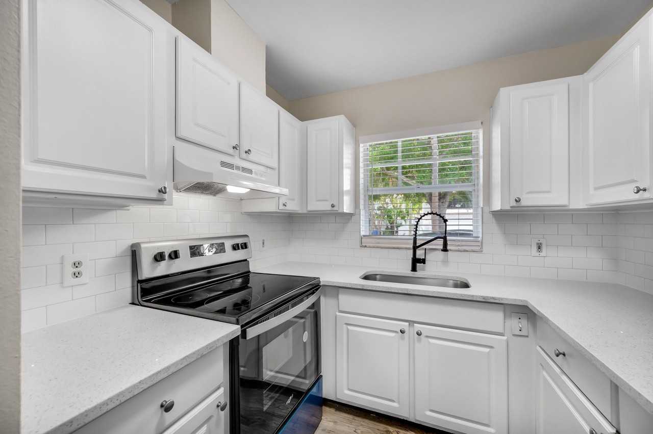 406 S Westland Ave - Photo 6 of 21