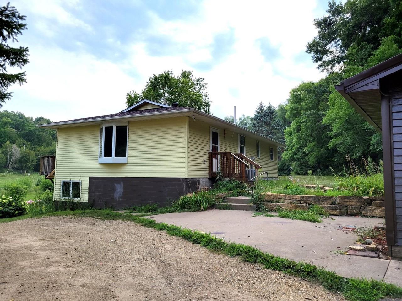 134 Paulson Rd - Photo 2 of 41