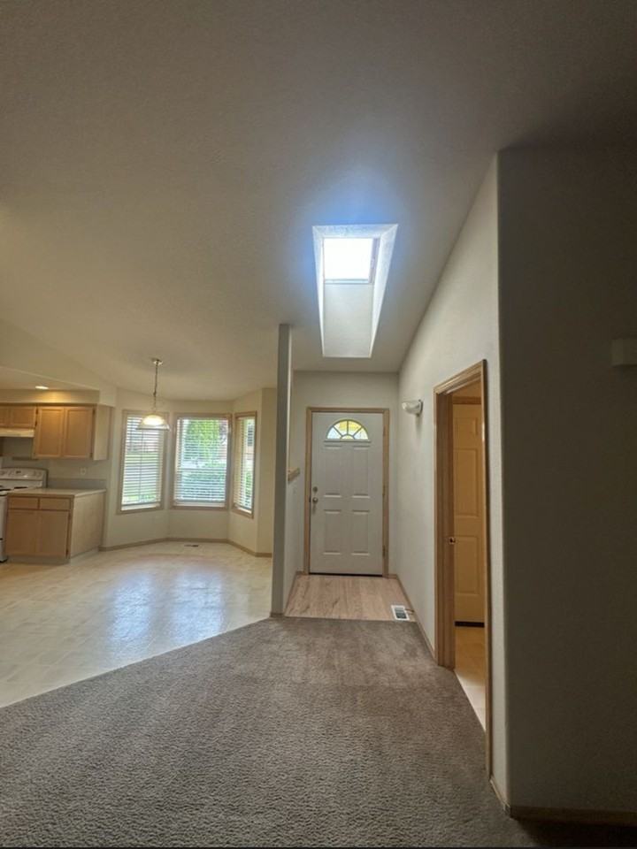 14002 Ne 93rd St - Photo 2 of 22