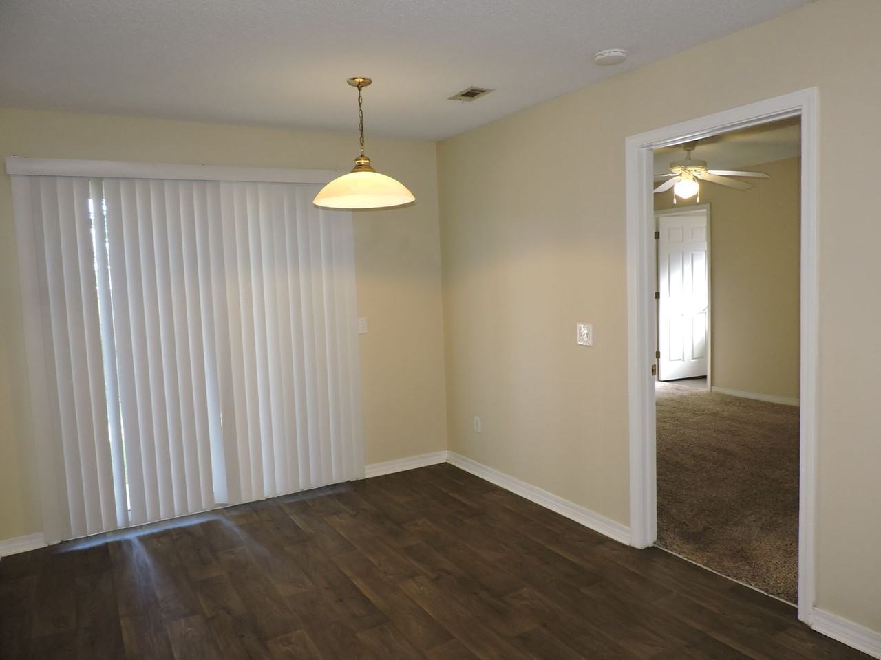 1005 Antigua Cir - Photo 4 of 20