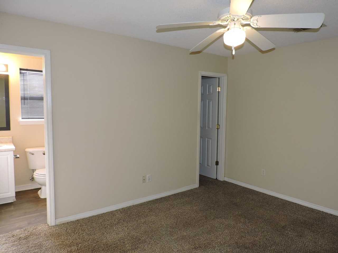 1005 Antigua Cir - Photo 7 of 20