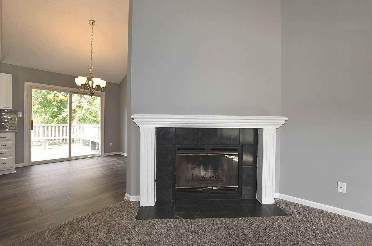 13650 Hunter Dr - Photo 3 of 26