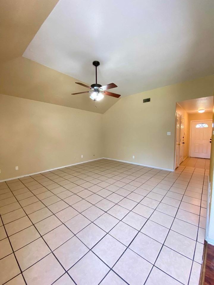 3510 Crescent Drive - Photo 2 of 15