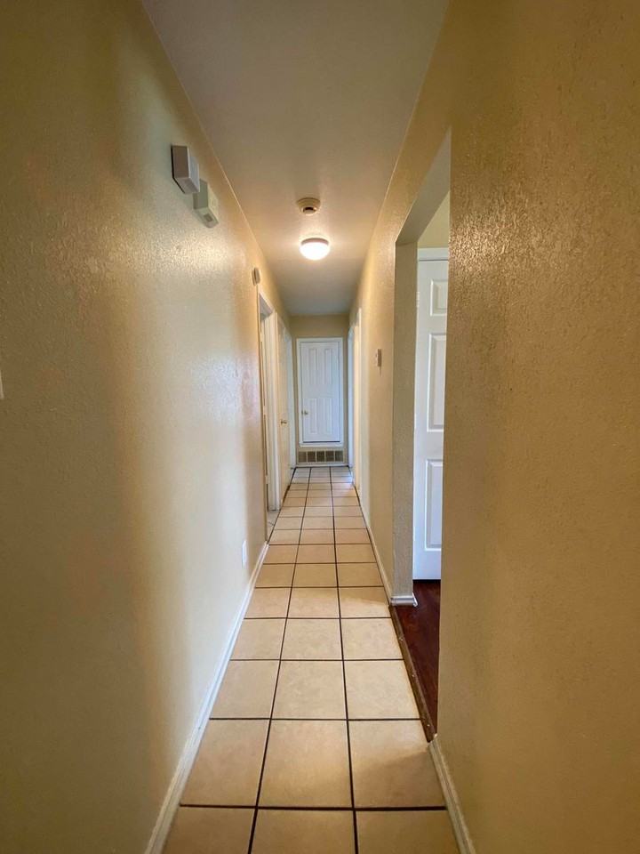 3510 Crescent Drive - Photo 7 of 15