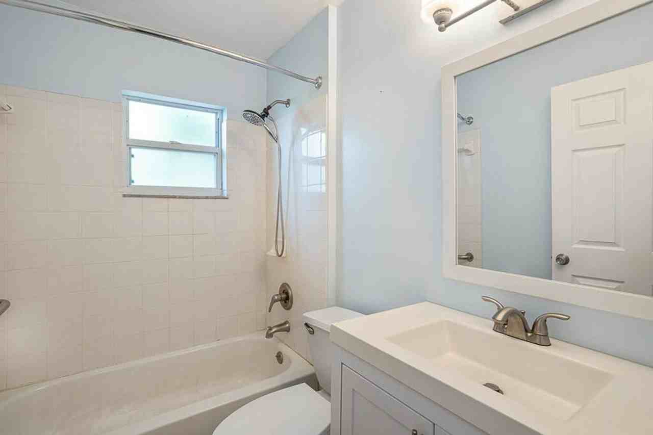 517 Fulton St - Photo 2 of 12