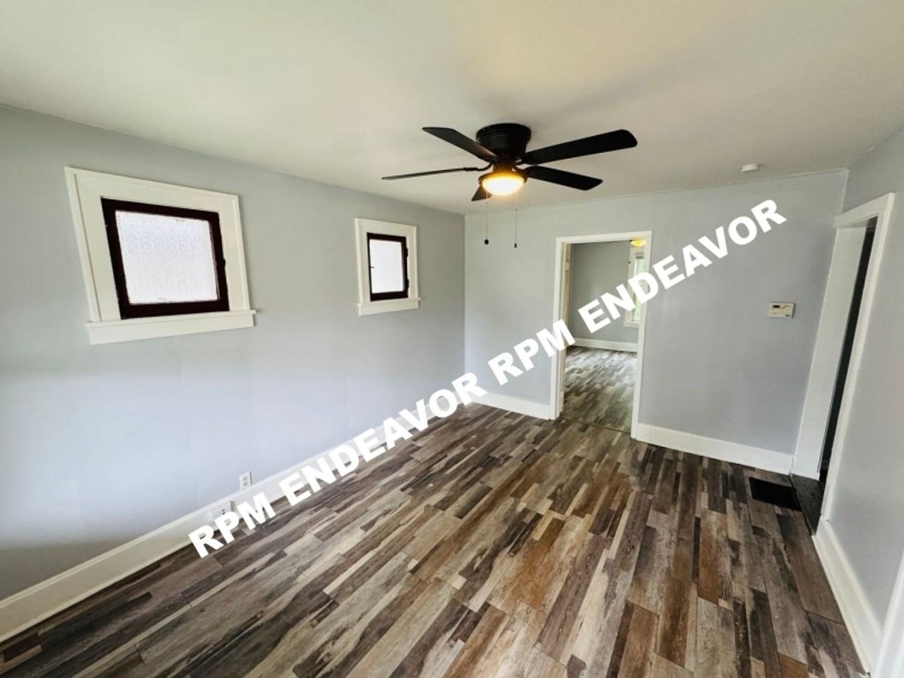 6507 Leschen Ave - Photo 2 of 11
