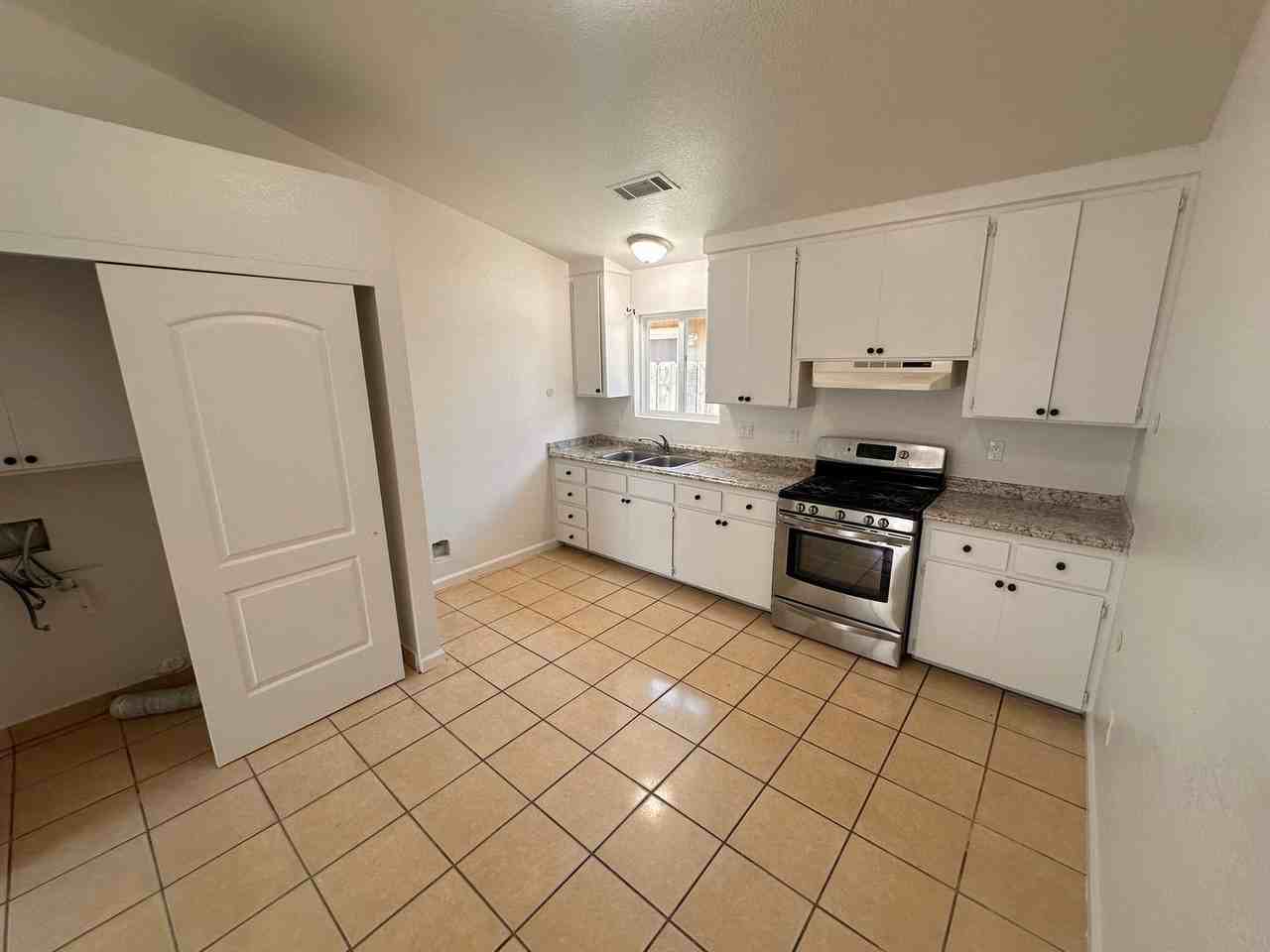 102 Santa Bonita St #A - Photo 2 of 10