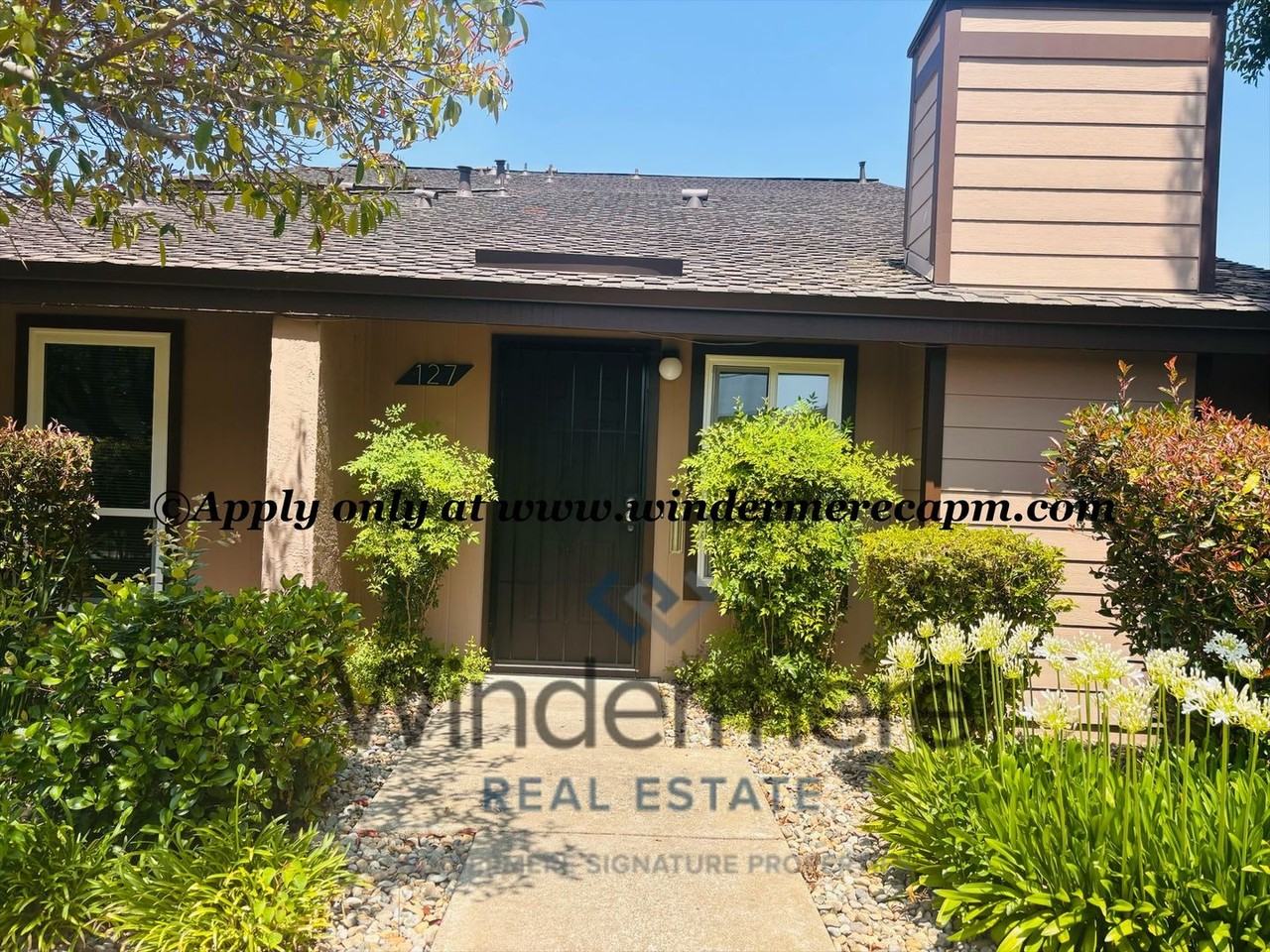 127 Touchstone Pl - Photo 4 of 38