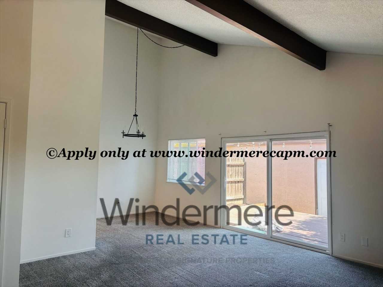 127 Touchstone Pl - Photo 7 of 38