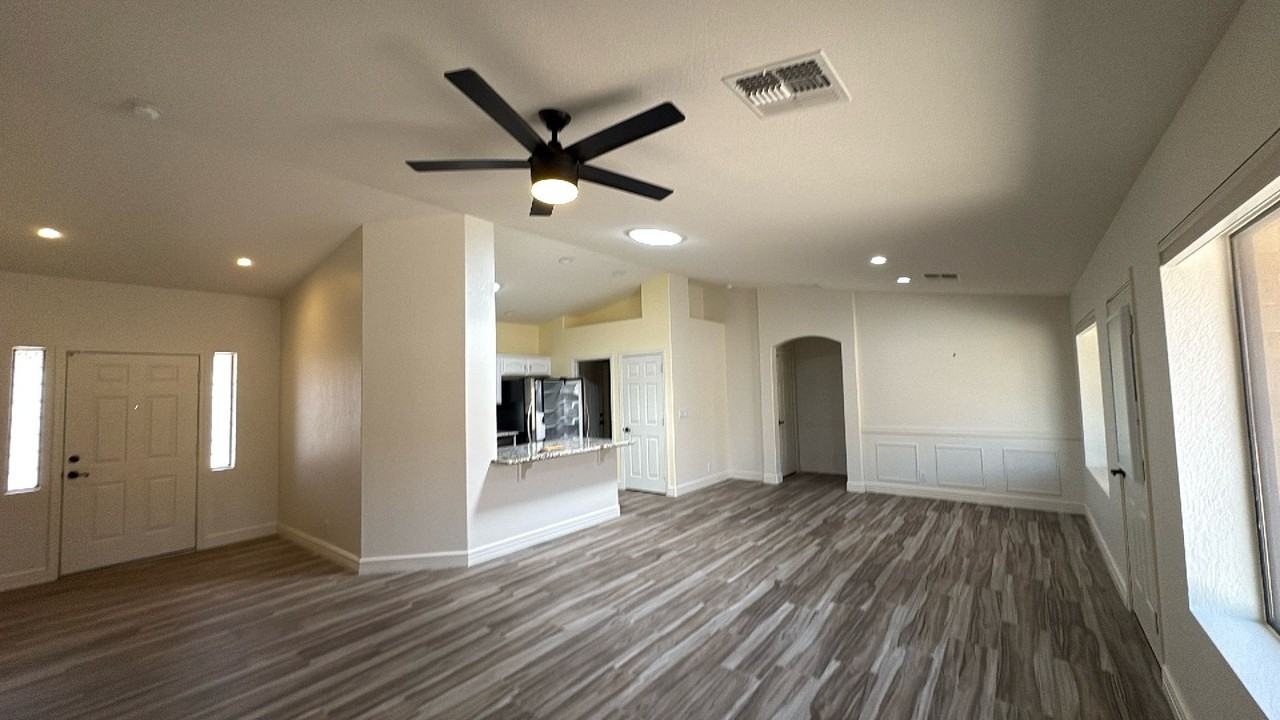 11032 E Nichols Ave - Photo 2 of 18