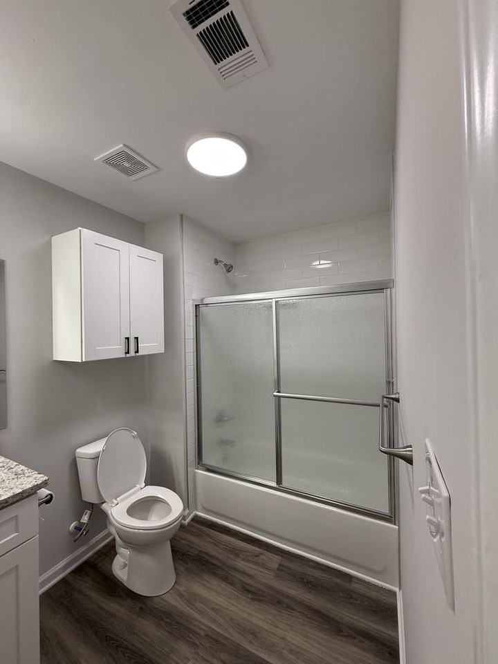 209 Briarcliff Ln - Photo 7 of 9