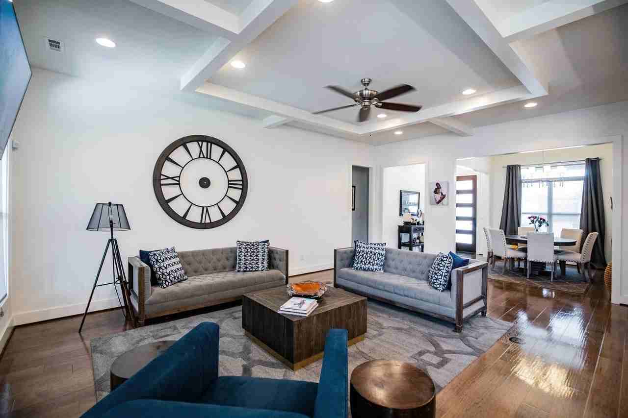 8707 W Flycatcher Pl - Photo 5 of 35