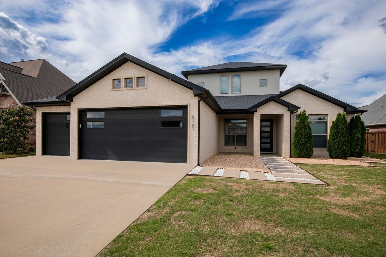 8707 W Flycatcher Pl - Photo 2 of 35