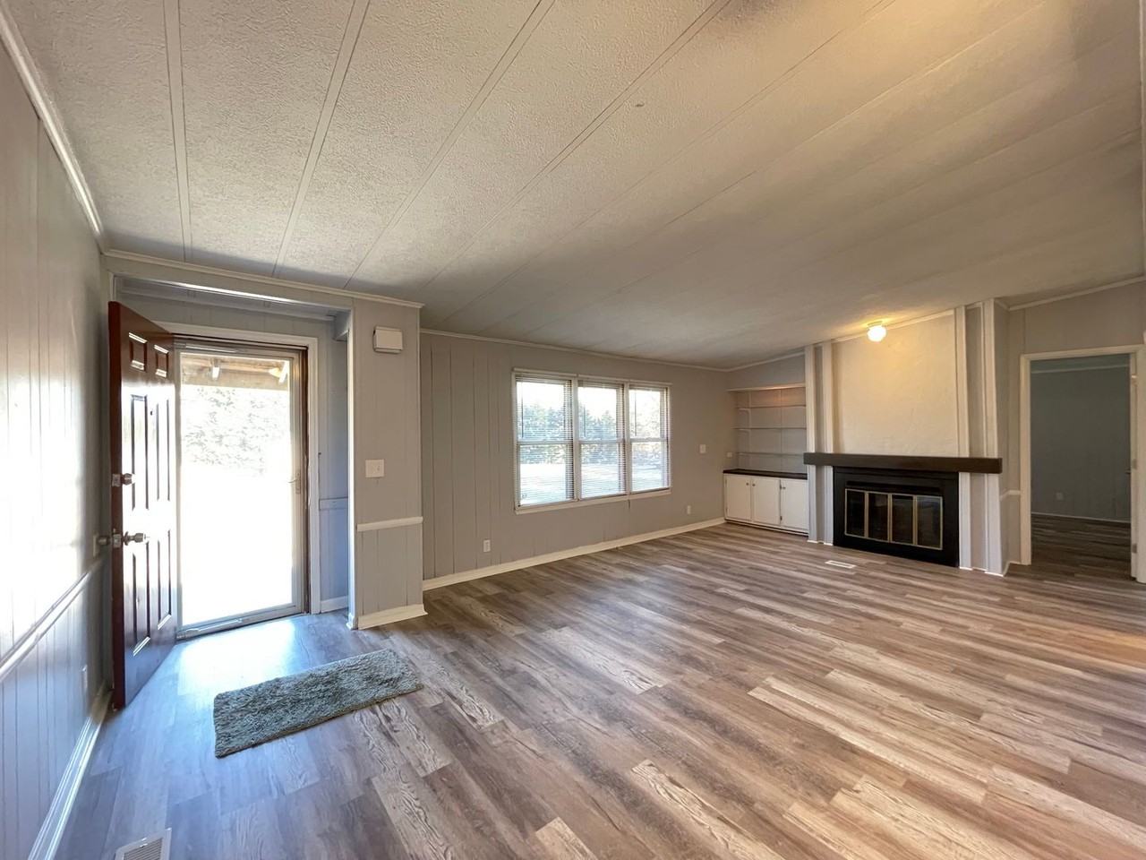 208 Country Club Rd - Photo 2 of 12