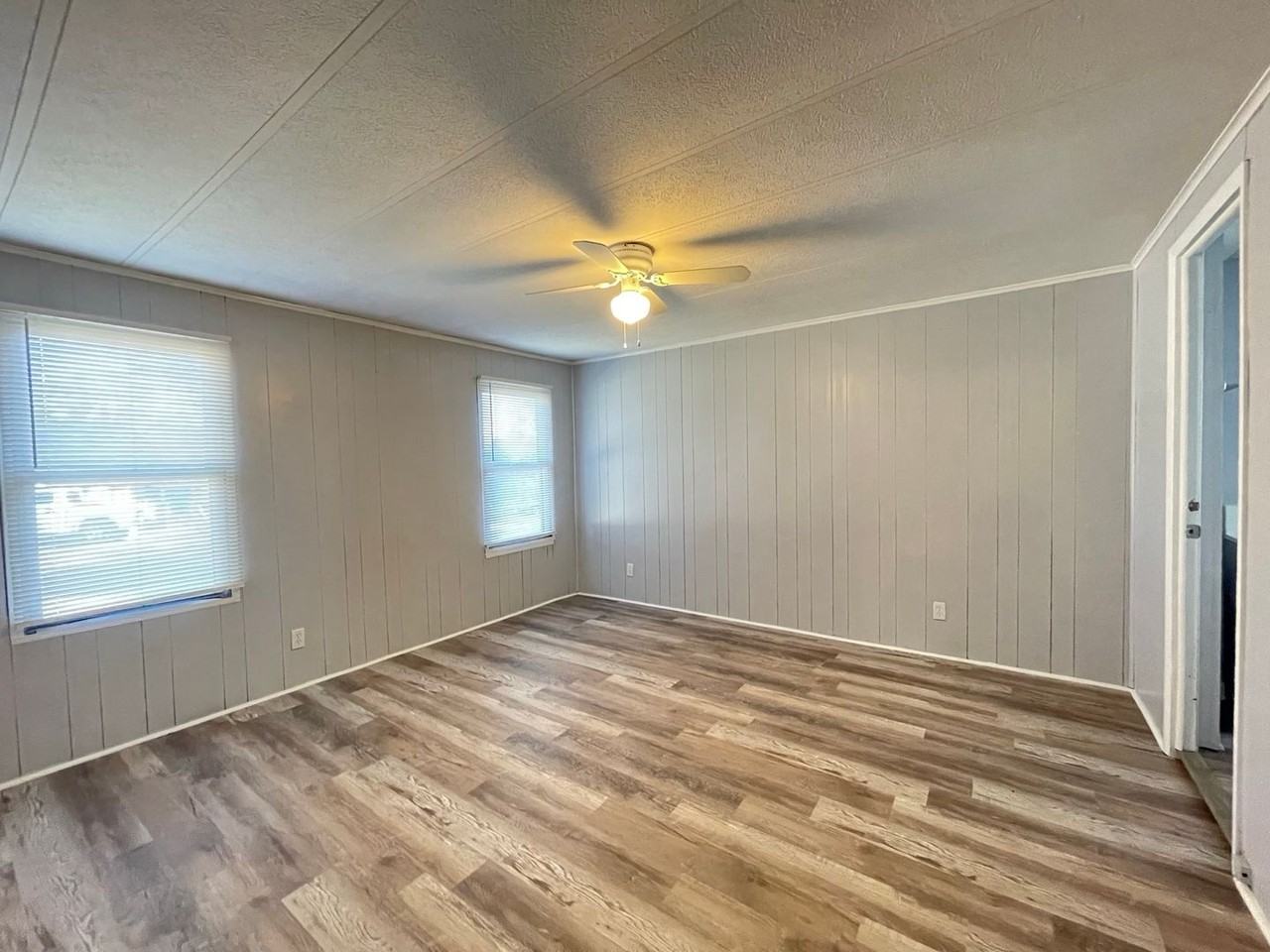 208 Country Club Rd - Photo 5 of 12