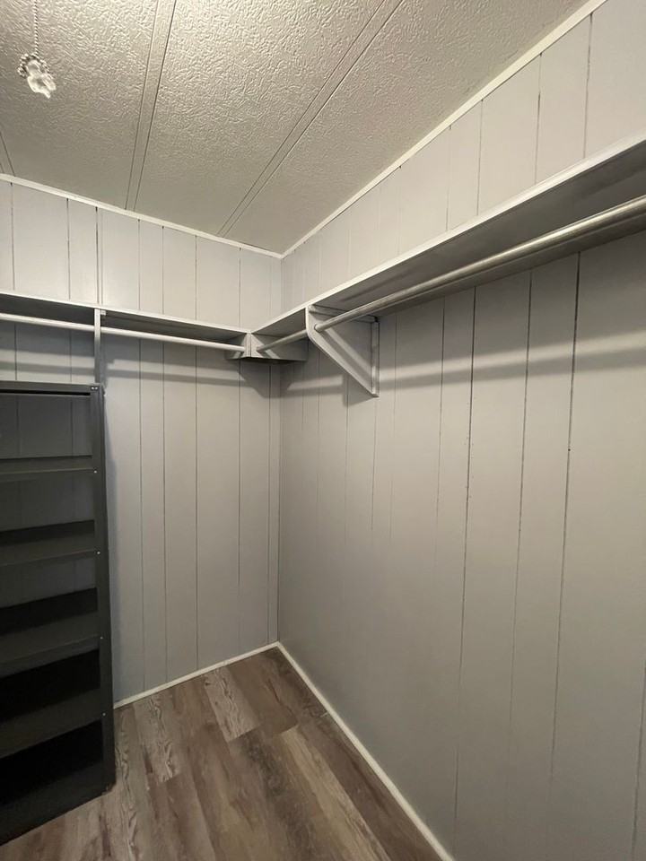 208 Country Club Rd - Photo 6 of 12