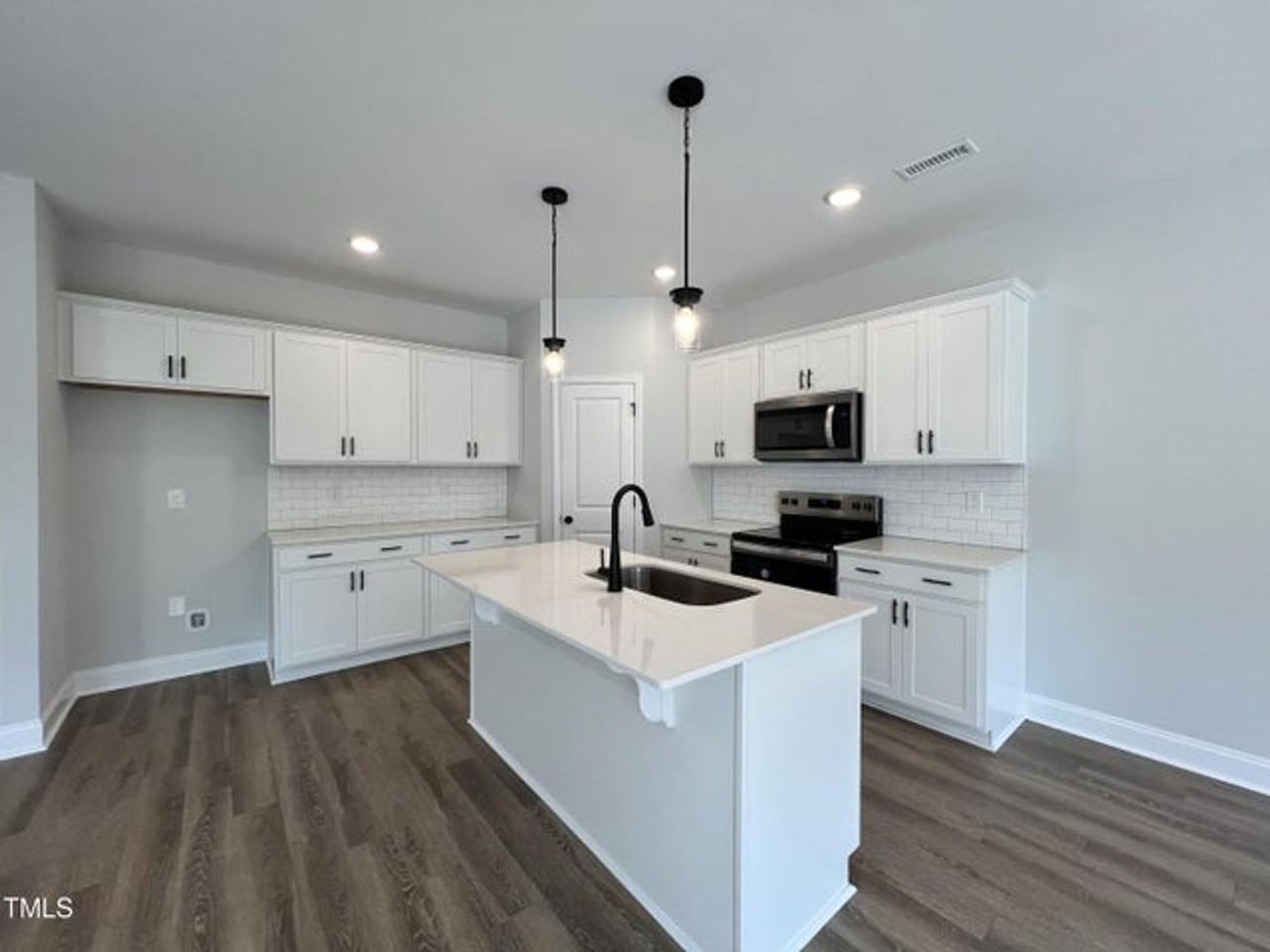 69 Calluna Dr - Photo 2 of 16