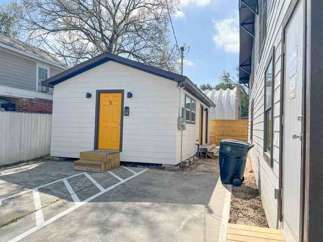 201 Eastwood Unit 5S Street, 5 ##5 - Photo 2 of 16