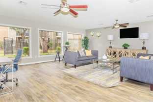 Oak Run Manor - Photo 1 of 1