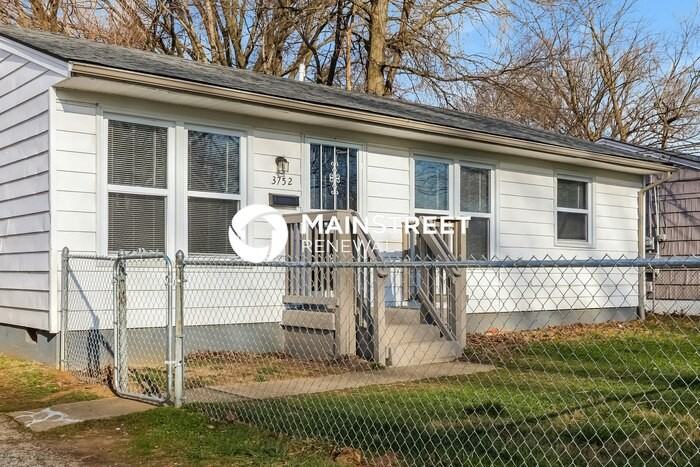 3752 Penway Ave - Photo 2 of 16