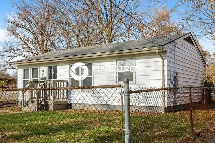 3752 Penway Ave - Photo 3 of 16