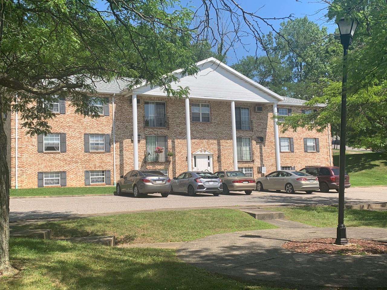 800 Northwood Ct #201