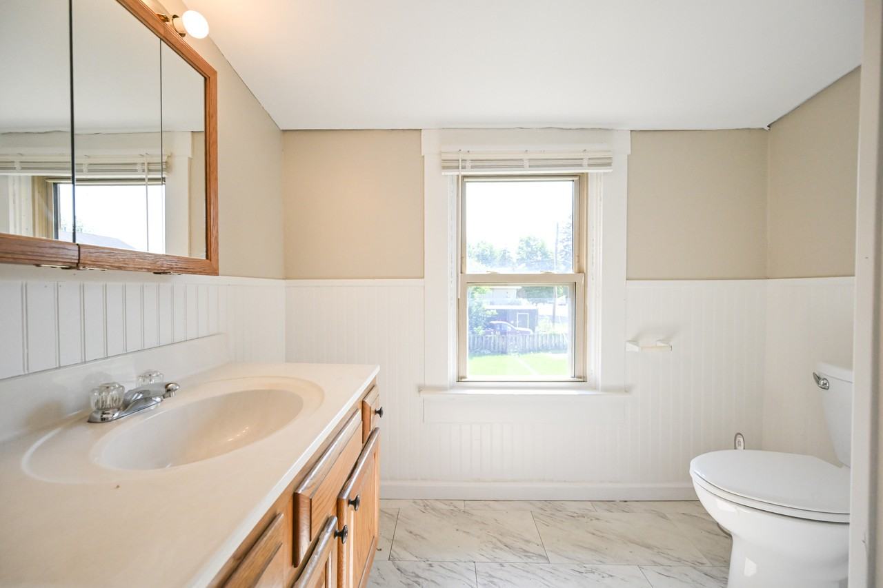 328 Glenn Ave #NA - Photo 7 of 18