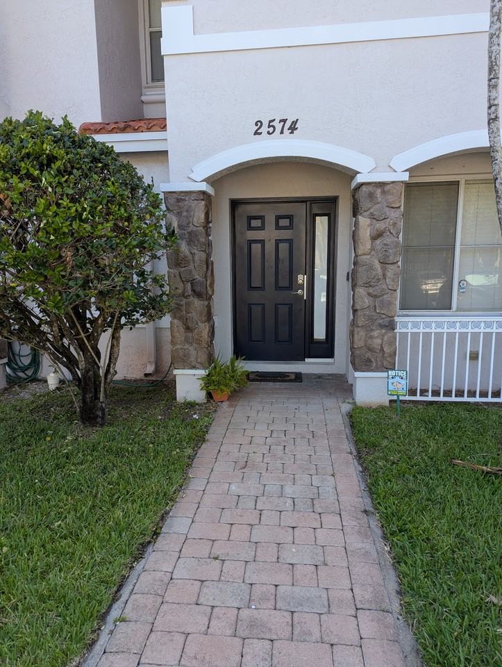 2574 Sw 82nd Ave #2574 - Photo 2 of 7