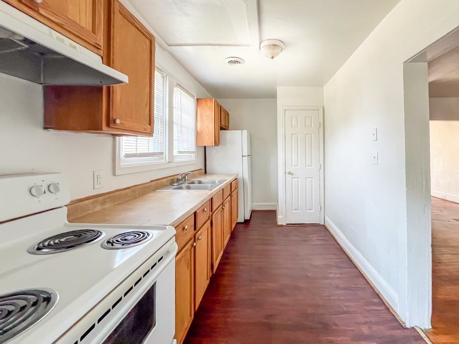 302 Elm St #NA - Photo 3 of 11