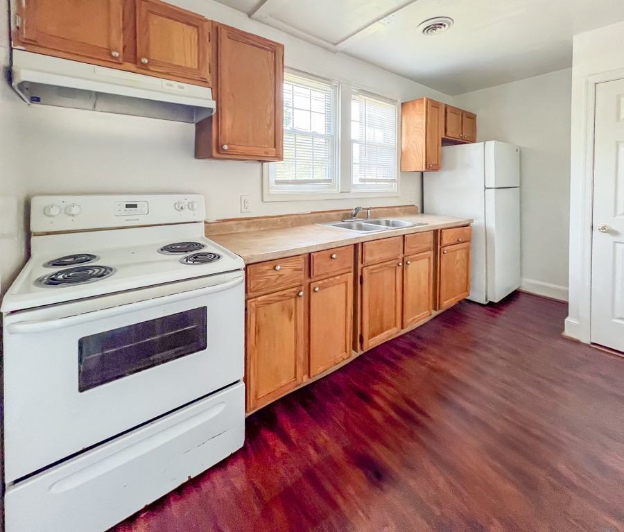 302 Elm St #NA - Photo 4 of 11