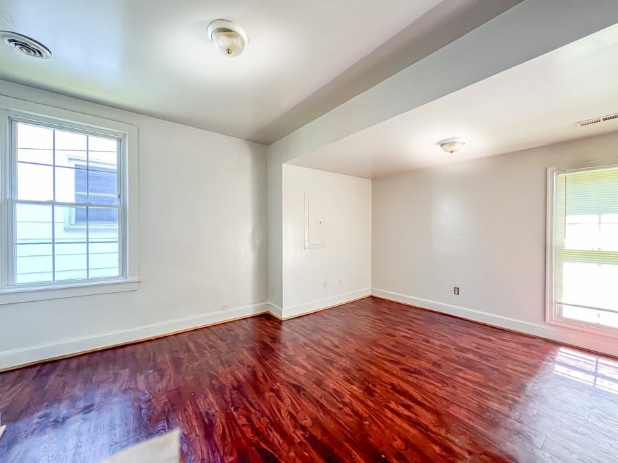 302 Elm St #NA - Photo 5 of 11