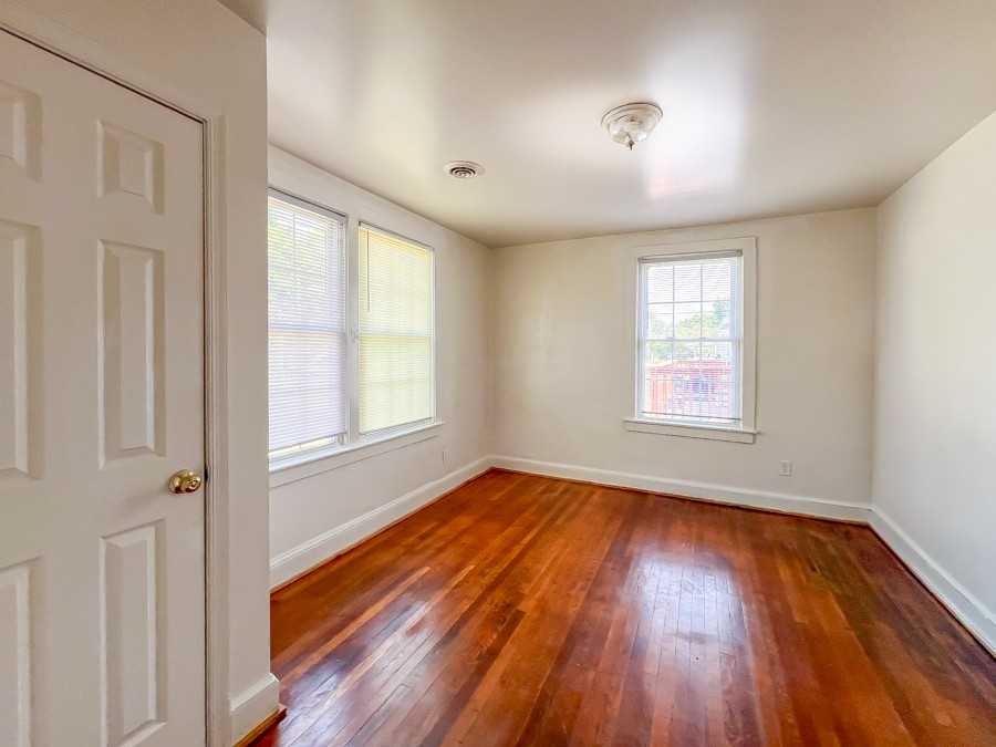 302 Elm St #NA - Photo 7 of 11