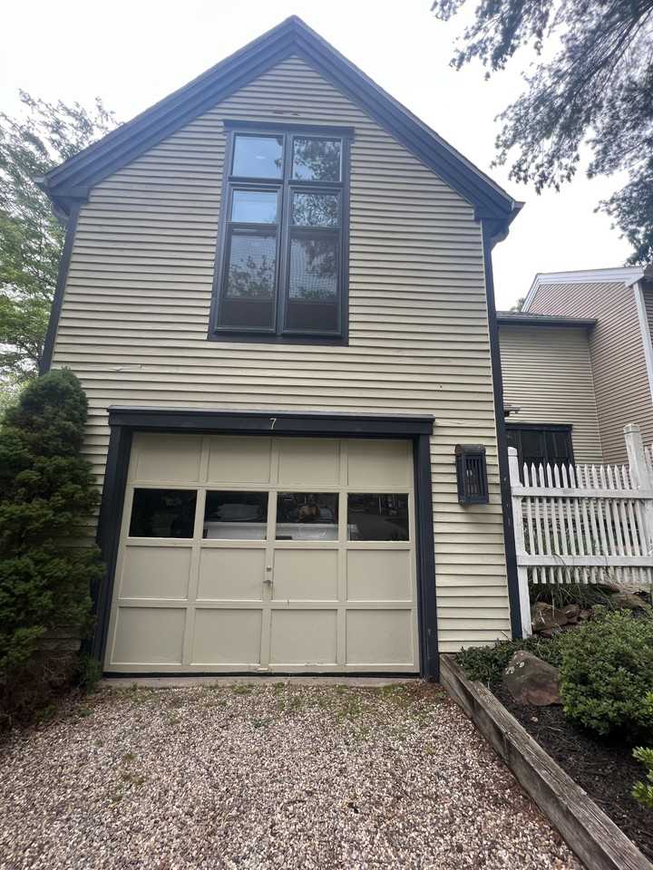 7 Farm Dr #7 - Photo 2 of 20