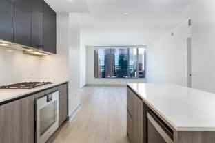 201 Folsom Street #7B - Photo 1 of 1