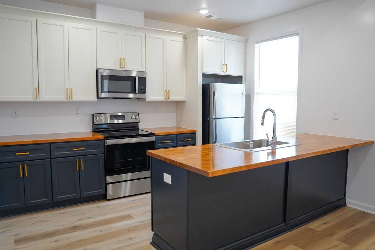 Cottages on 30th Avenue E - Photo 2 of 15