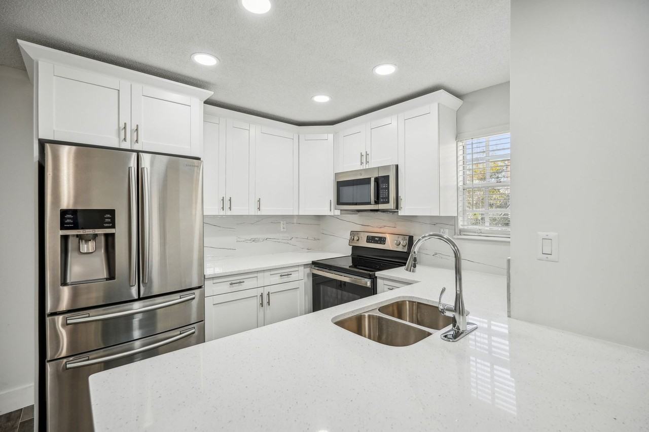 South Bay Plantation Apartments - Photo 3 of 50