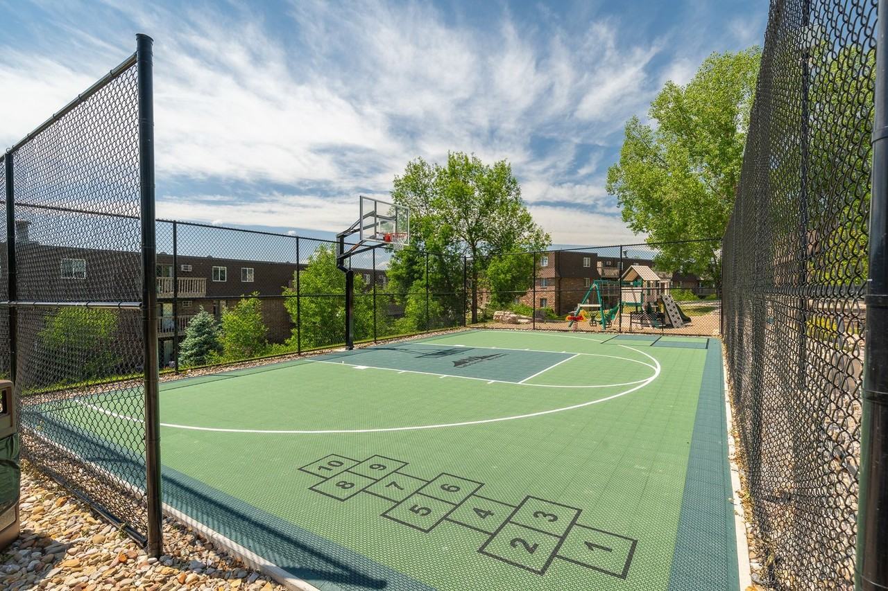 761 E Anamosa St - Photo 7 of 23