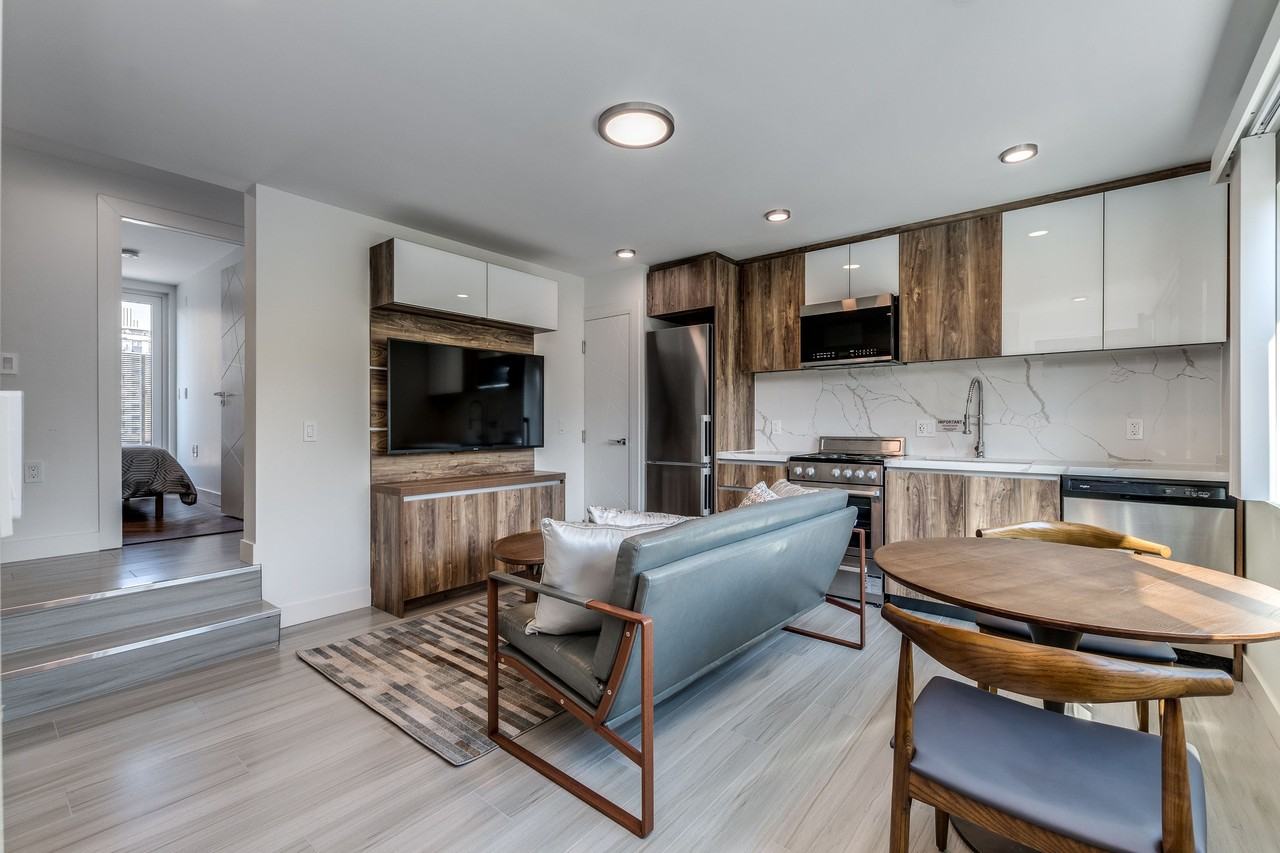 1168 Pendrell Street #402 - Photo 3 of 23