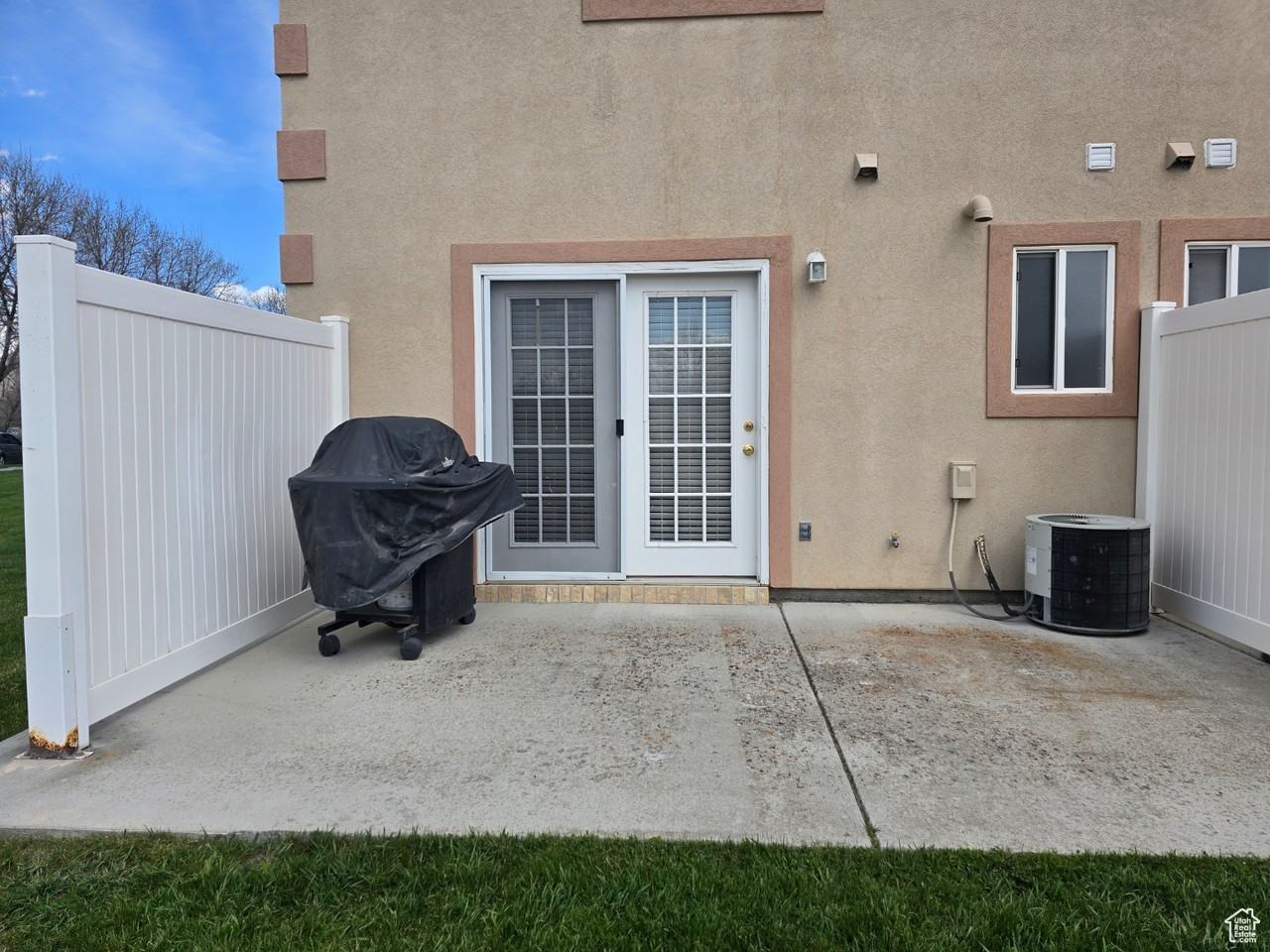 209 W 1305 S - Photo 3 of 11