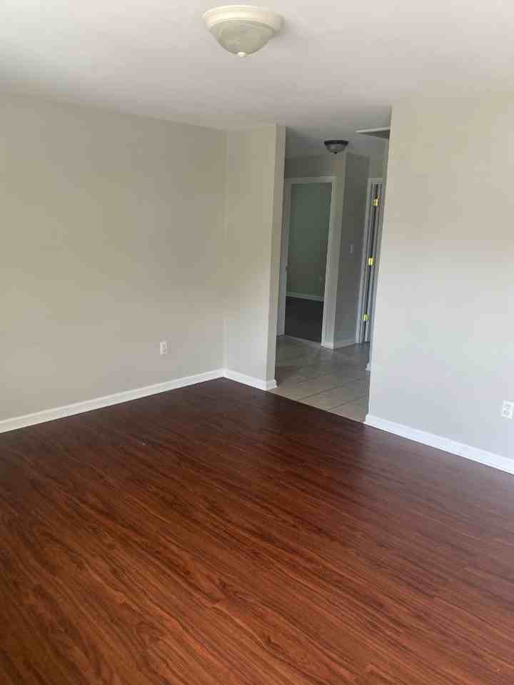 1812 Ozone Ct - Photo 5 of 18