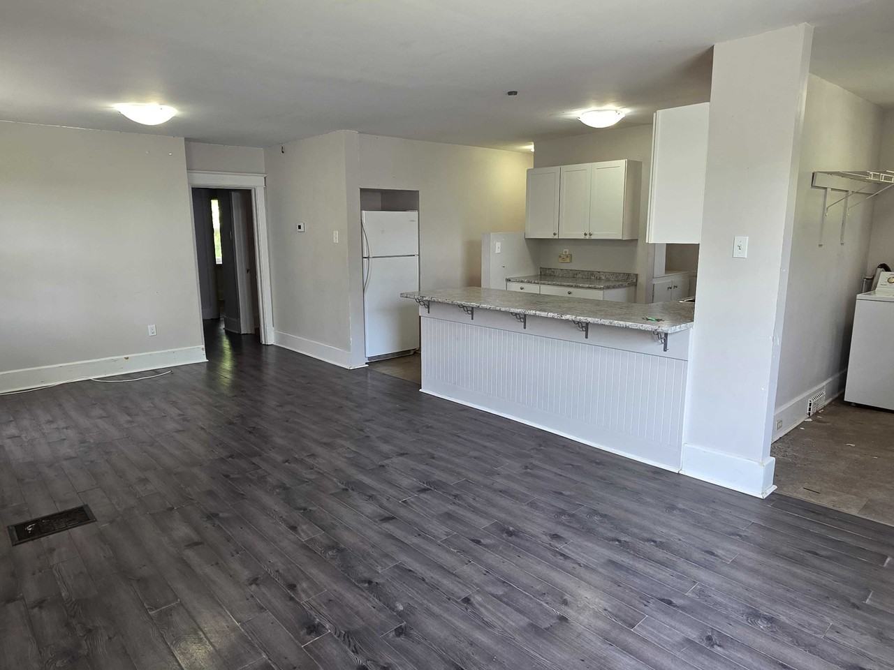 102 Collingwood St #1 - Photo 2 of 15