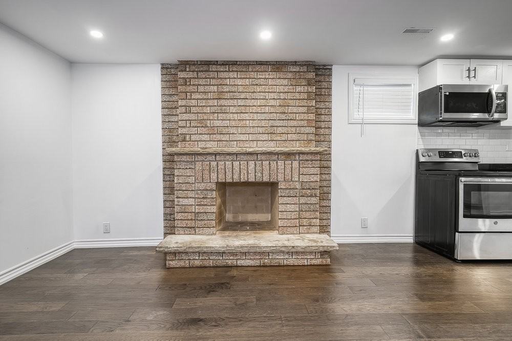 308 Glen Shields Avenue - Photo 2 of 15