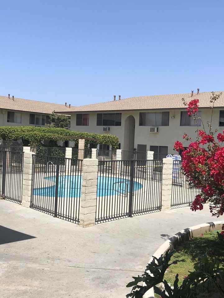 Villa Platinum Apartments - Photo 2 of 3