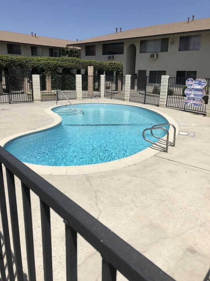 Villa Platinum Apartments - Photo 3 of 3