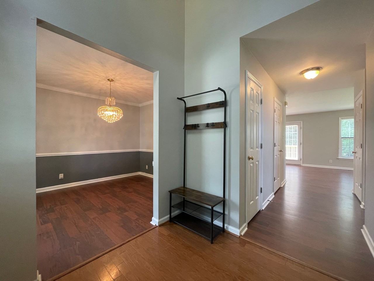 1711 Mystic Dr - Photo 3 of 41