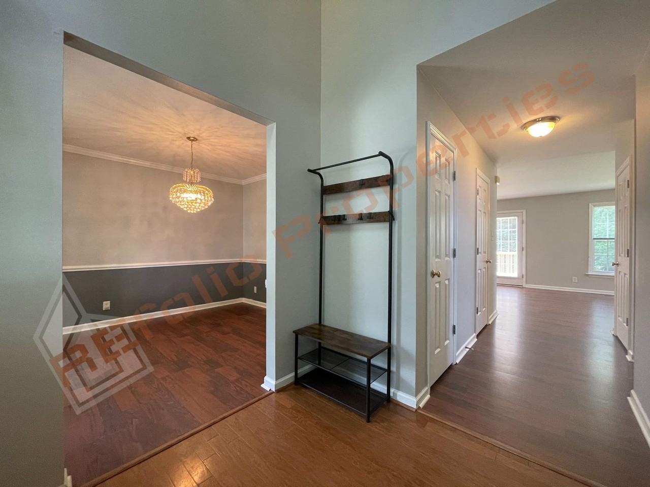 1711 Mystic Dr - Photo 5 of 41