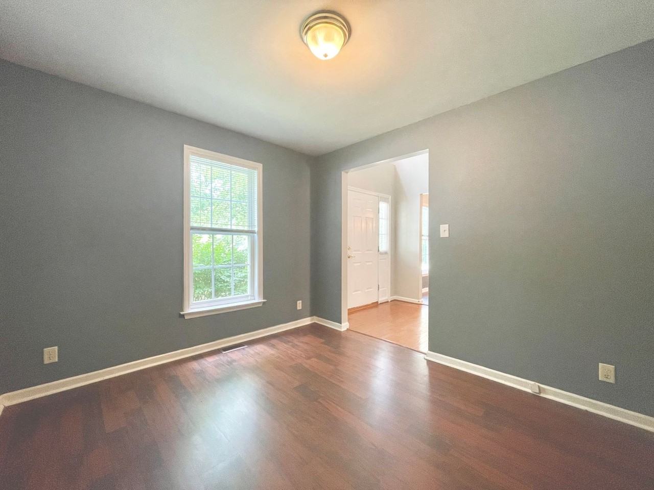 1711 Mystic Dr - Photo 4 of 41