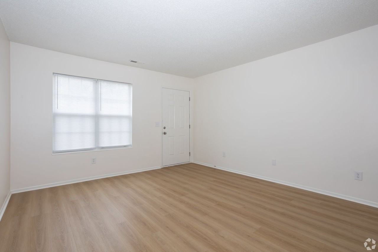 Coventry Apartments - Photo 5 of 23